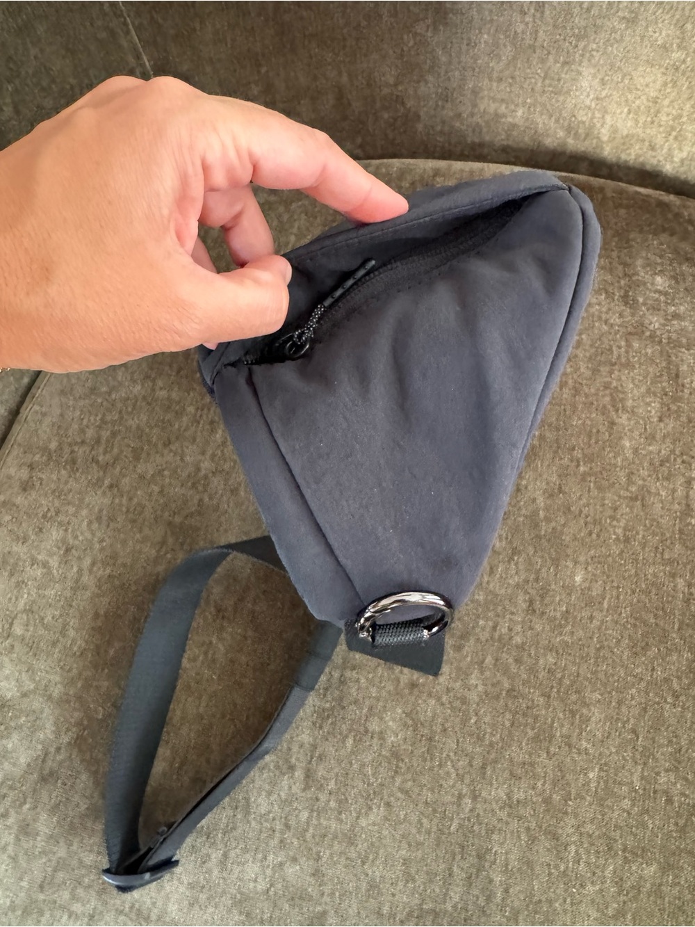 lululemon athletica Crossbody / Belt Bag Black - Picture 6 of 9